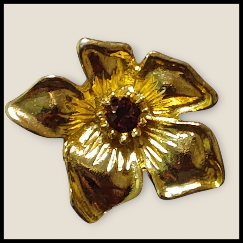 Vintage Wild Rose Brooch with Purple Rhinestone - Picture 4 of 5
